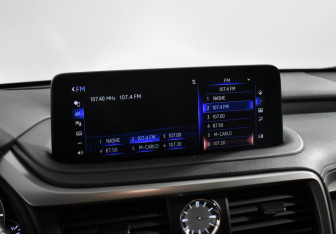 Подержанный автомобиль Lexus RX 2019 года (18 фото)