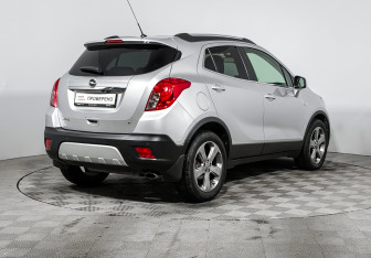 Подержанный автомобиль Opel Mokka 2012 года (5 фото)