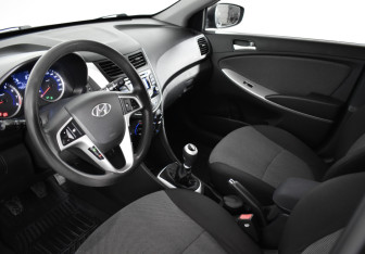 Подержанный автомобиль Hyundai Solaris Hatchback 2011 года (9 фото)