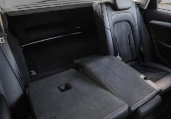 Подержанный автомобиль Audi Q5 2015 года (32 фото)