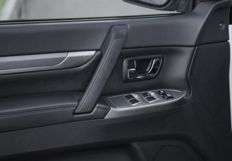 Подержанный автомобиль Mitsubishi Pajero 2019 года (18 фото)