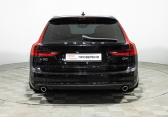 Подержанный автомобиль Volvo V90 2018 года (6 фото)