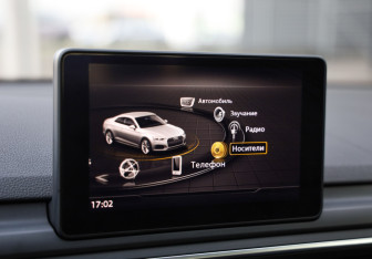 Подержанный автомобиль Audi A5 Coupe 2019 года (15 фото)