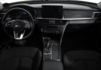 Подержанный автомобиль Kia Optima Sedan 2019 года (15 фото)