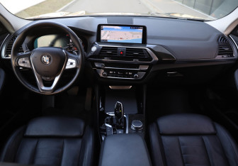 Подержанный автомобиль BMW X4 2020 года (12 фото)