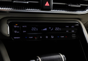 Подержанный автомобиль Kia K5 2021 года (18 фото)