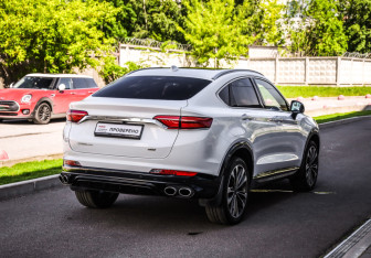 Подержанный автомобиль Geely Tugella 2024 года (5 фото)