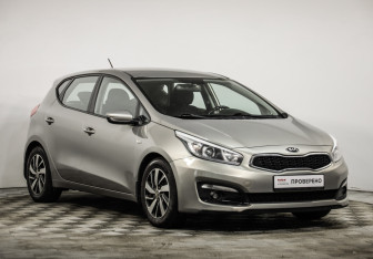 Подержанный автомобиль Kia Ceed Hatchback 2015 года (3 фото)
