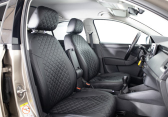 Подержанный автомобиль Skoda Rapid Liftback 2021 года (12 фото)