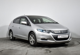 Подержанный автомобиль Honda Insight Hatchback 2009 года (3 фото)