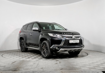 Подержанный автомобиль Mitsubishi Pajero Sport 2019 года (3 фото)