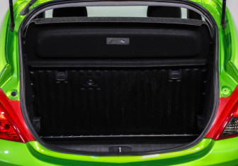 Подержанный автомобиль Opel Corsa 2011 года (25 фото)