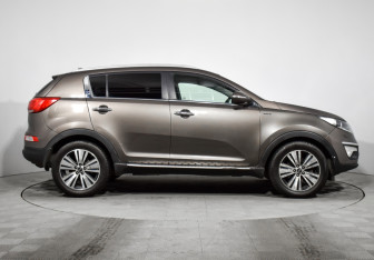 Подержанный автомобиль Kia Sportage 2014 года (4 фото)