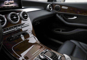 Подержанный автомобиль Mercedes-Benz GLC Coupe 2016 года (23 фото)