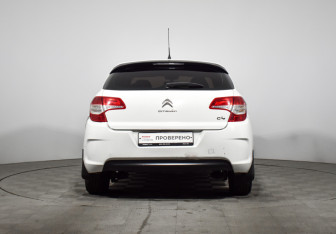Подержанный автомобиль Citroen C4 Hatchback 2012 года (6 фото)