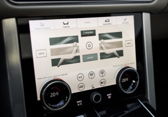 Подержанный автомобиль Land Rover Range Rover 2019 года (21 фото)