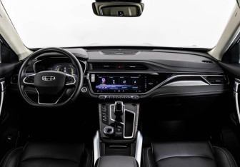 Подержанный автомобиль Geely Atlas Pro 2021 года (11 фото)