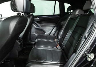 Подержанный автомобиль Volkswagen Tiguan 2021 года (10 фото)