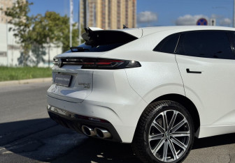 Подержанный автомобиль Changan UNI-K 2024 года (8 фото)