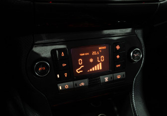 Подержанный автомобиль Fiat Bravo 2008 года (15 фото)