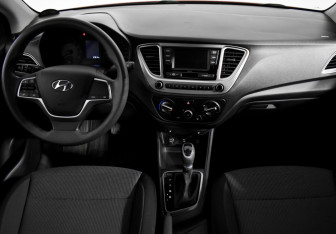 Подержанный автомобиль Hyundai Solaris Sedan 2021 года (13 фото)
