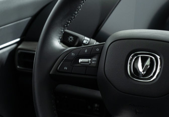 Подержанный автомобиль Changan UNI-T 2023 года (22 фото)