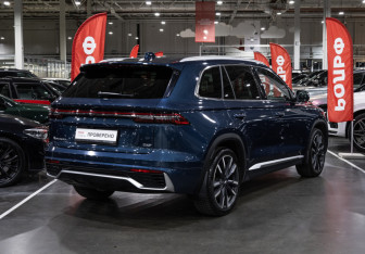 Подержанный автомобиль Geely Monjaro 2023 года (6 фото)