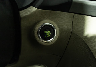 Подержанный автомобиль Toyota Venza 2011 года (17 фото)