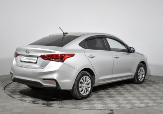 Подержанный автомобиль Hyundai Solaris Sedan 2017 года (5 фото)