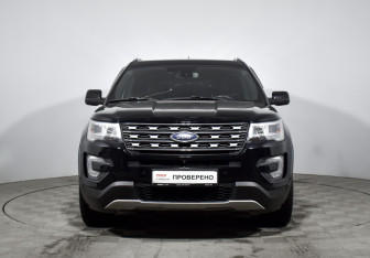 Подержанный автомобиль Ford Explorer 2018 года (2 фото)