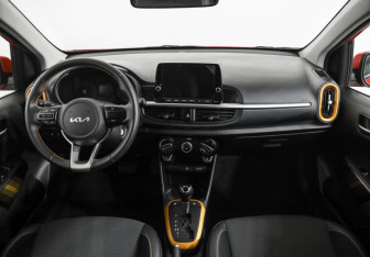 Подержанный автомобиль Kia Picanto 2022 года (10 фото)