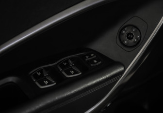 Подержанный автомобиль Hyundai Santa Fe 2012 года (23 фото)