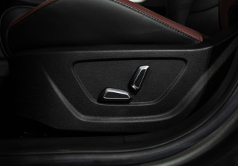 Подержанный автомобиль Geely Coolray 2023 года (20 фото)