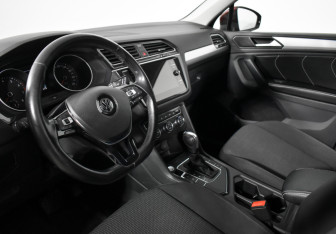 Подержанный автомобиль Volkswagen Tiguan 2020 года (9 фото)