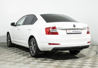 Подержанный автомобиль Skoda Octavia Liftback 2014 года (7 фото)