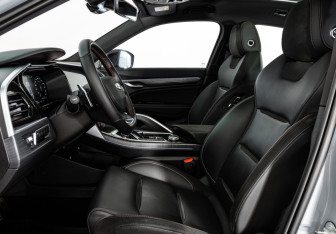 Подержанный автомобиль Geely Tugella 2024 года (26 фото)