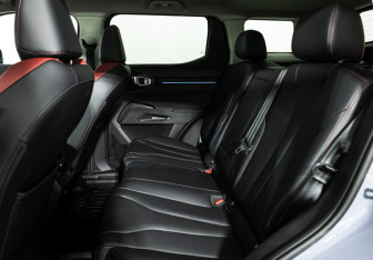 Подержанный автомобиль Haval H3 2024 года (10 фото)