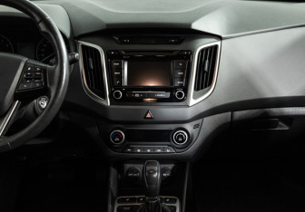 Подержанный автомобиль Hyundai Creta 2017 года (14 фото)