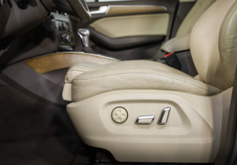 Подержанный автомобиль Audi Q5 2014 года (21 фото)
