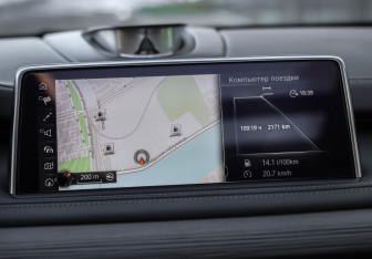 Подержанный автомобиль BMW X5 2013 года (17 фото)