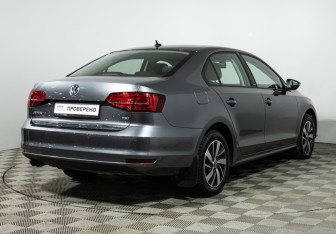 Подержанный автомобиль Volkswagen Jetta Sedan 2016 года (5 фото)
