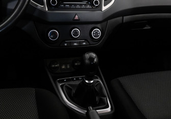 Подержанный автомобиль Hyundai Creta 2018 года (13 фото)
