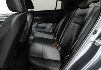 Подержанный автомобиль Kia Rio Hatchback 2021 года (10 фото)