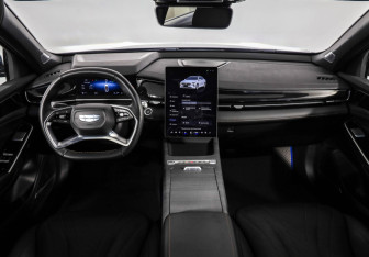 Подержанный автомобиль Geely Preface 2024 года (10 фото)