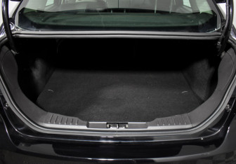 Подержанный автомобиль Ford Focus Sedan 2014 года (19 фото)