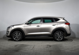 Подержанный автомобиль Hyundai Tucson 2019 года (8 фото)