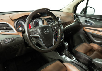 Подержанный автомобиль Opel Mokka 2015 года (11 фото)