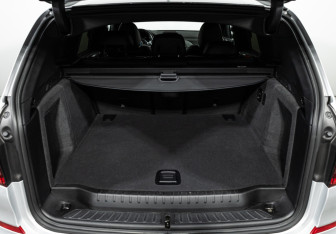 Подержанный автомобиль BMW X3 2018 года (23 фото)