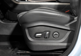 Подержанный автомобиль Exeed LX 2023 года (10 фото)