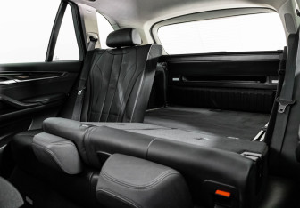 Подержанный автомобиль BMW X5 2016 года (33 фото)